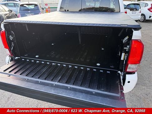 Used 2017 Toyota Tacoma TRD Off-Road image 26