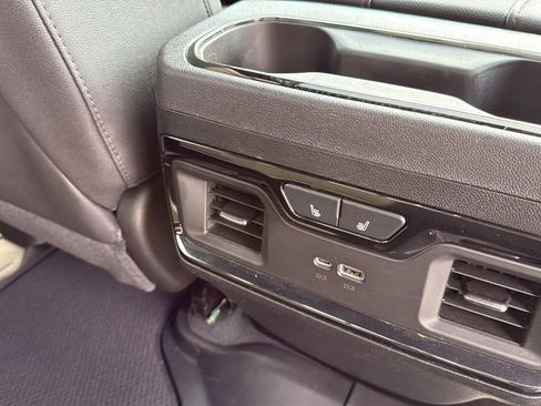 Used 2025 GMC Sierra 1500 AT4 w/ AT4 Premium Package AWD/4WD image 18