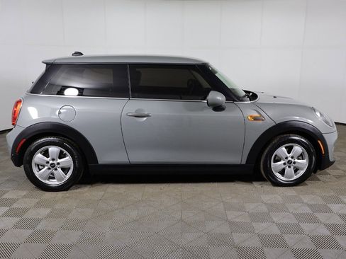 Used 2019 MINI Cooper Hardtop image 11