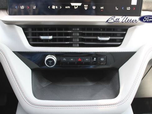 New 2026 Ford Explorer Active w/ Active Comfort Package RWD image 14