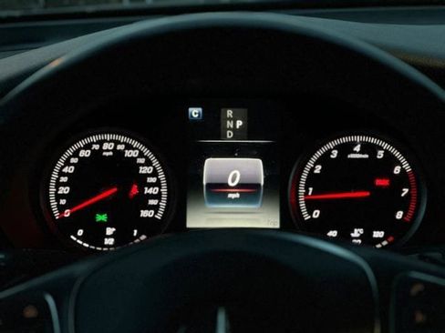 Used 2017 Mercedes-Benz GLC 300 4MATIC image 15