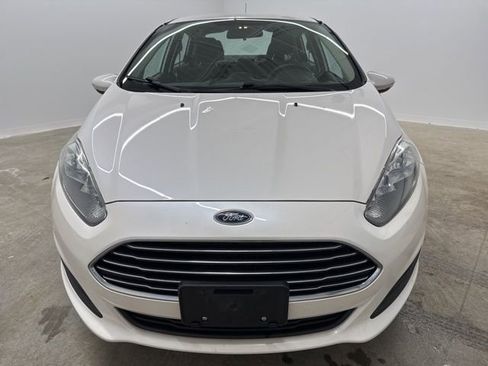 Used 2016 Ford Fiesta SE image 2