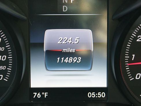 Used 2018 Mercedes-Benz C 300 Sedan image 27