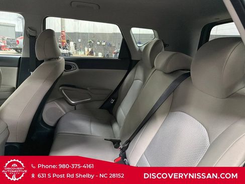 Used 2024 Kia Soul LX w/ Option Group 015 FWD image 29