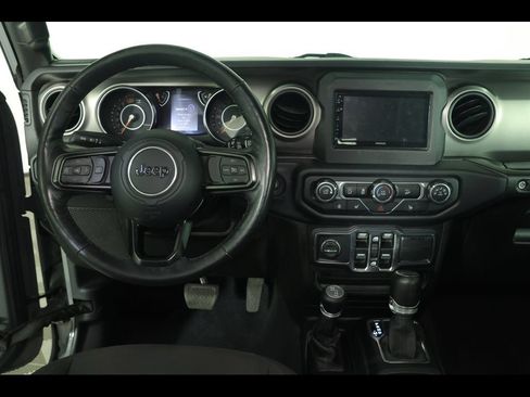 Used 2019 Jeep Wrangler Unlimited Sport S AWD/4WD image 11