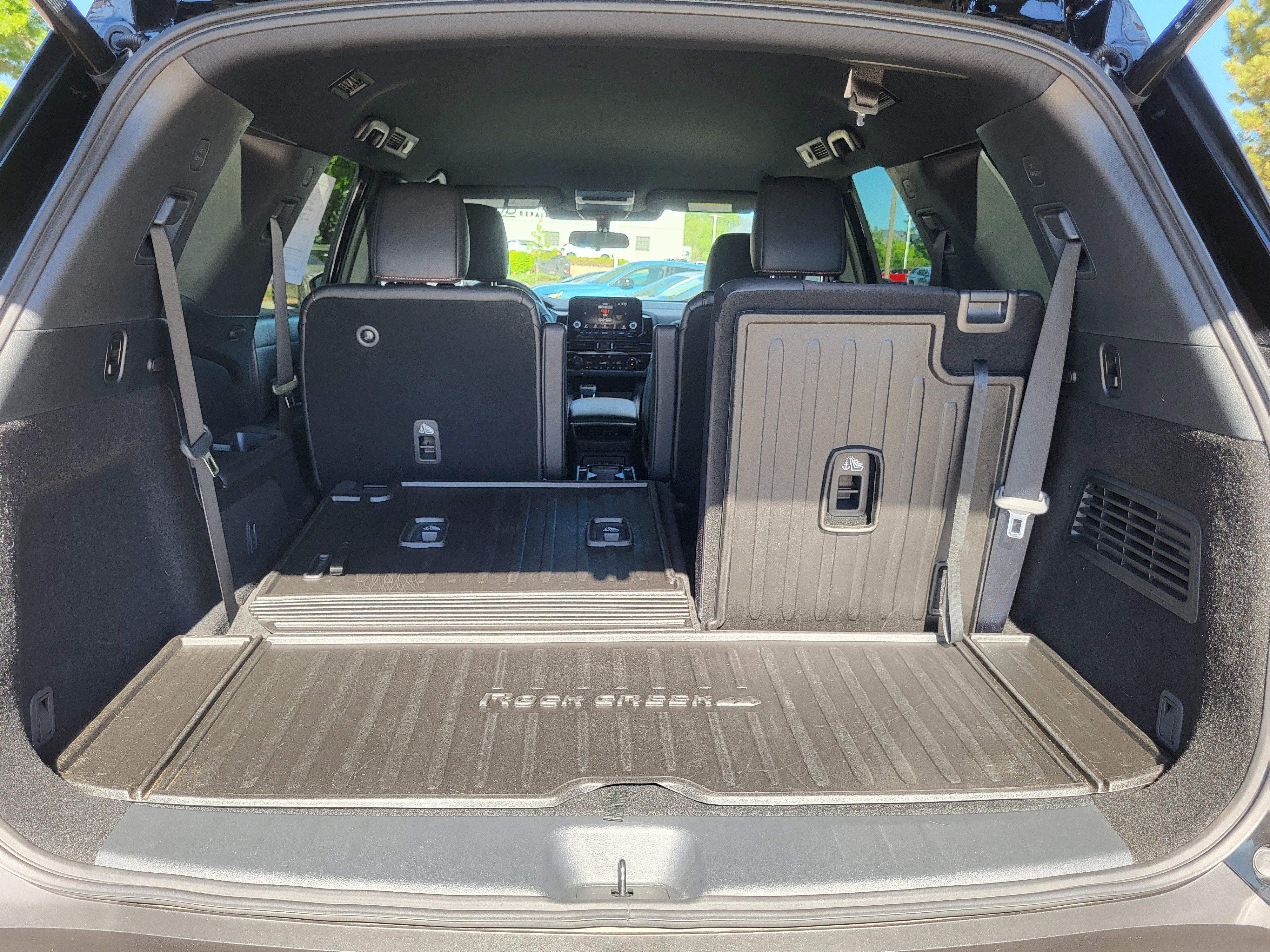 Used 2025 Nissan Pathfinder Rock Creek AWD/4WD image 25