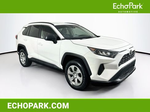 Used 2021 Toyota RAV4 LE FWD image 1