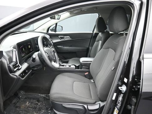 Used 2023 Kia Sportage LX AWD/4WD image 18