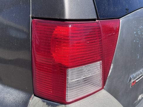 Used 2004 Mitsubishi Endeavor LS AWD/4WD image 47