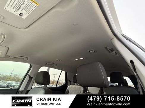 Used 2018 Chevrolet Traverse LT image 25