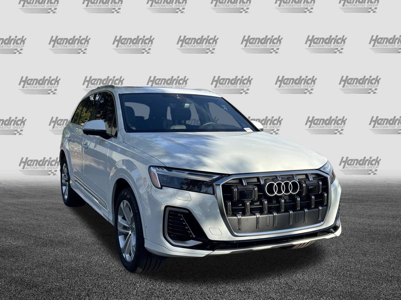 Used 2025 Audi Q7 3.0T Premium Plus w/ Premium Plus Package AWD/4WD image 2
