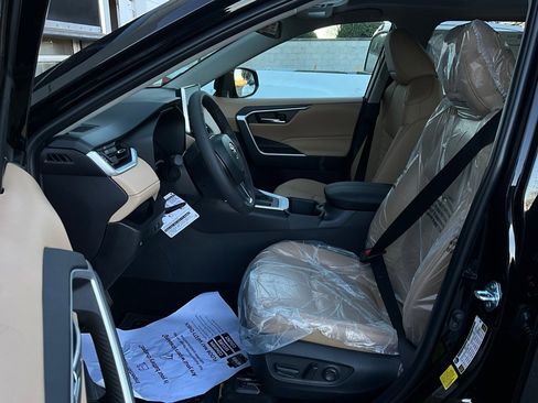 New 2025 Toyota RAV4 XLE Premium image 10