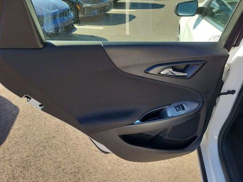 Used 2021 Chevrolet Malibu LT FWD image 29
