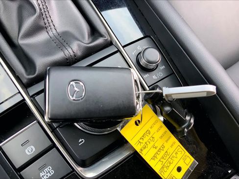 Used 2025 MAZDA MAZDA3 s image 15