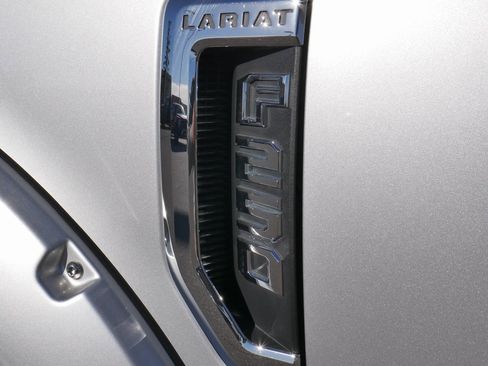 Used 2017 Ford F250 Lariat w/ Lariat Ultimate Package image 16