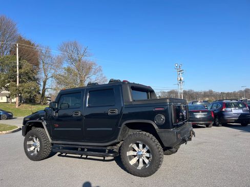 Used 2005 HUMMER H2 SUT w/ Preferred Equipment Group image 4
