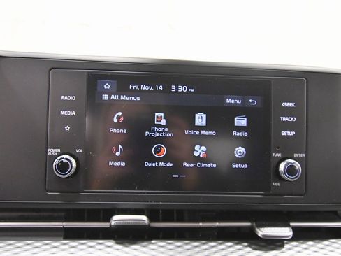 Certified 2024 Kia Carnival LX image 23