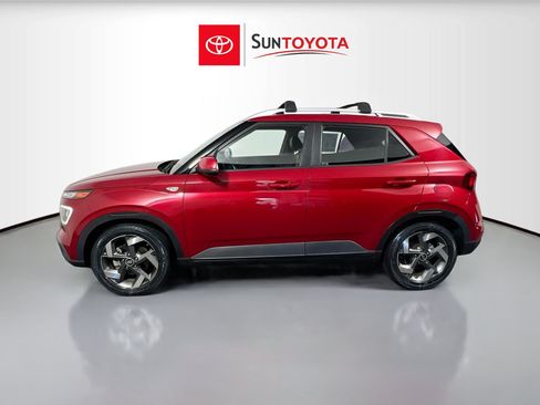 Used 2022 Hyundai Venue Limited FWD image 7