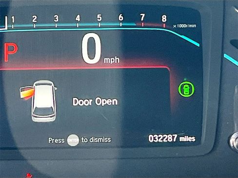 Used 2023 Honda Odyssey Touring image 12