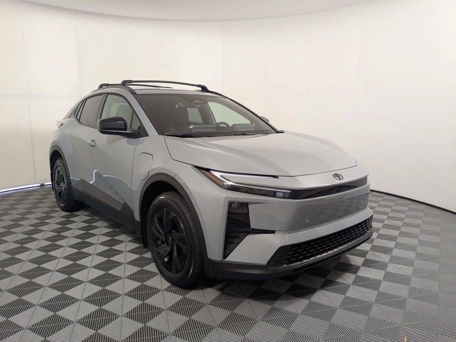 Used 2026 Toyota C-HR AWD/4WD image 3