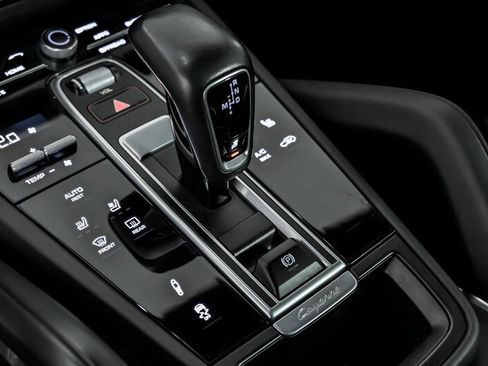 Used 2019 Porsche Cayenne Turbo image 37