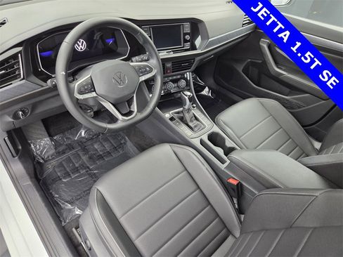 Used 2023 Volkswagen Jetta SE image 22