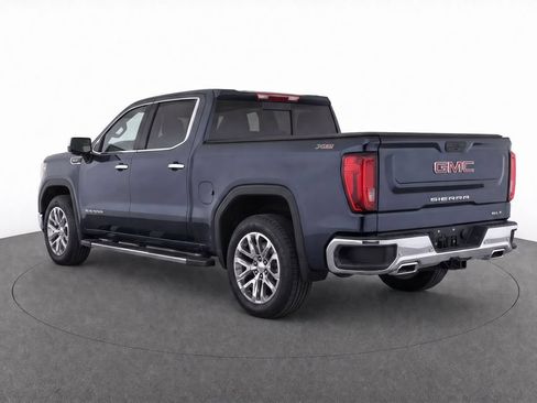 Used 2021 GMC Sierra 1500 SLT w/ SLT Premium Plus Package AWD/4WD image 4