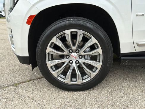 Used 2022 GMC Yukon Denali AWD/4WD image 10
