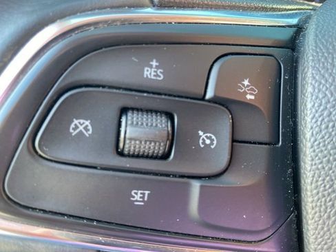 Used 2022 Buick Encore GX Preferred w/ Cold Weather Comfort Package AWD/4WD image 18