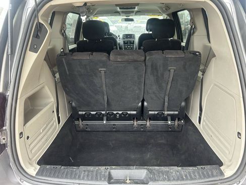 Used 2014 Dodge Grand Caravan SXT FWD image 16