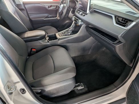 Certified 2025 Toyota RAV4 XLE AWD/4WD image 33