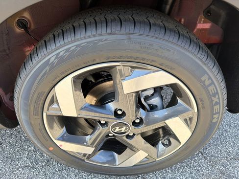 New 2026 Hyundai Venue SEL image 19