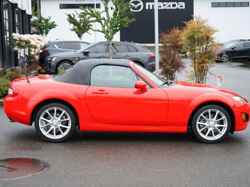 Used 2011 MAZDA MX-5 Miata Touring w/ Suspension Pkg RWD image 2