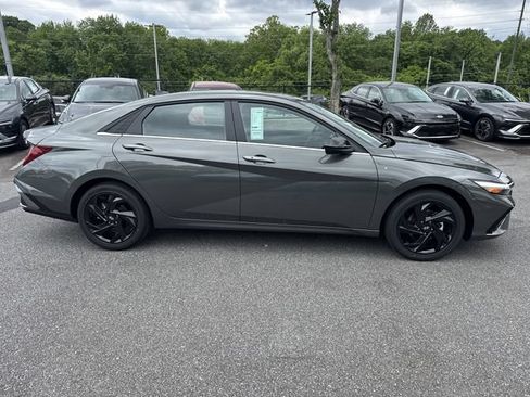 New 2026 Hyundai Elantra SEL Sport Premium FWD image 8