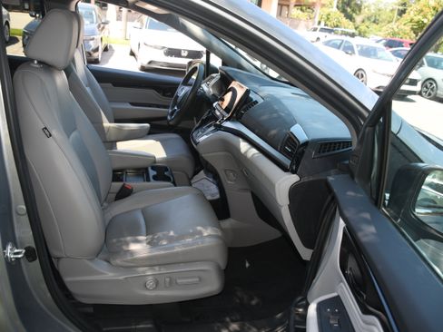 Used 2024 Honda Odyssey Touring image 23