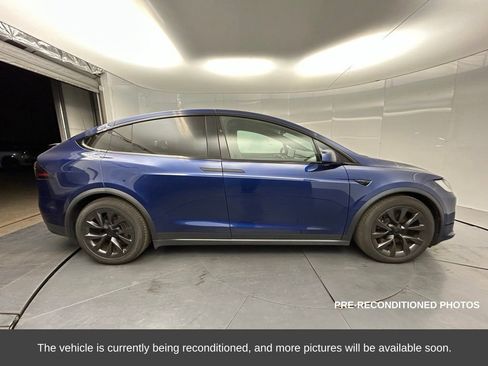 Used 2023 Tesla Model X image 7
