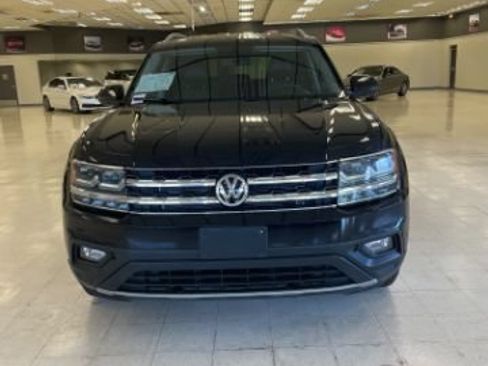 Used 2018 Volkswagen Atlas SE AWD/4WD image 2