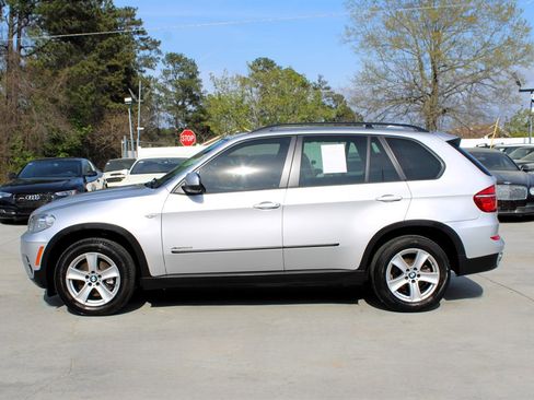 Used 2010 BMW X5 xDrive35d image 4