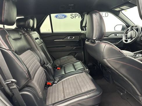 Certified 2025 Ford Explorer ST-Line w/ ST-Line Street Pack image 21