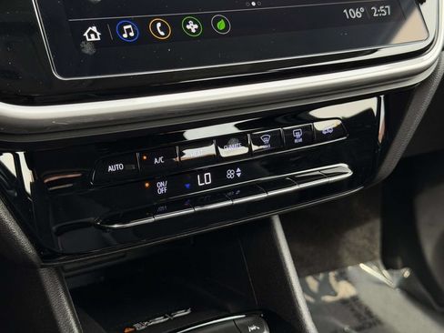Used 2023 Chevrolet Bolt EUV LT w/ Driver Confidence Package FWD image 22