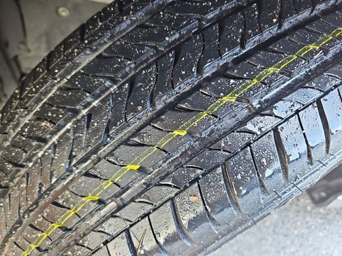 Used 2025 Toyota Camry LE image 32