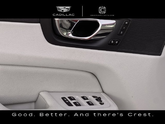 Used 2019 Volvo XC60 T5 Momentum w/ Premium Package FWD image 21