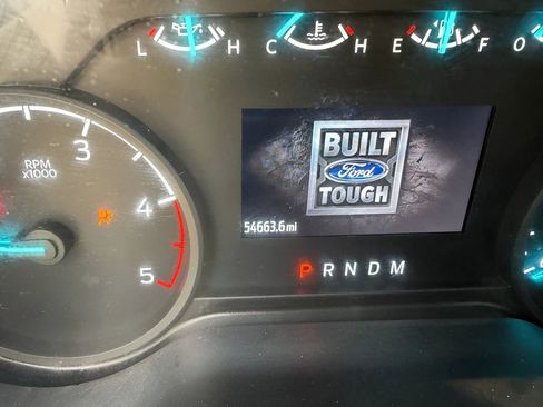 Used 2024 Ford F250 XLT w/ FX4 Off-Road Package image 12