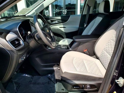 Used 2020 Chevrolet Equinox LS w/ LPO, Cargo Package AWD/4WD image 9