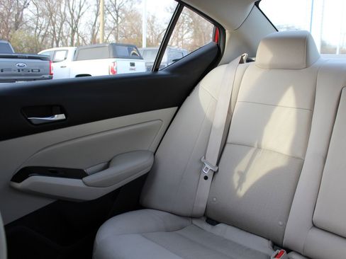 Used 2020 Nissan Altima 2.5 SV image 12