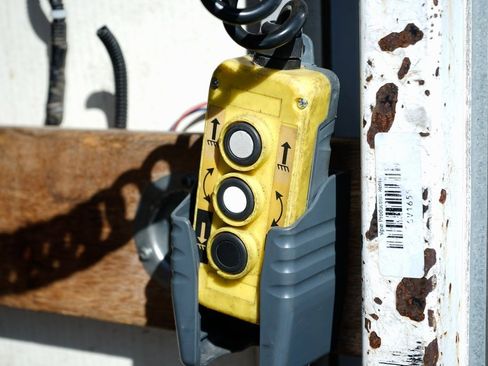 Used 2017 Ford F550 2WD Regular Cab Super Duty image 10