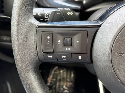 Used 2022 Nissan Pathfinder S AWD/4WD image 32