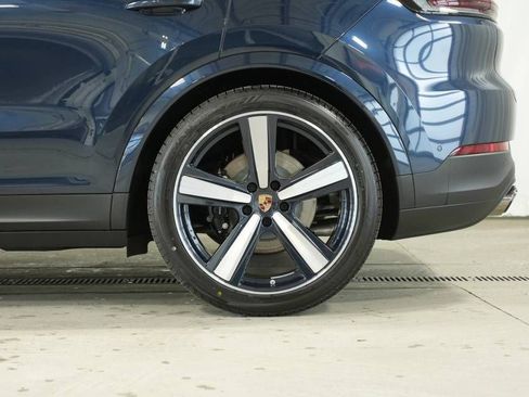 New 2026 Porsche Cayenne Coupe AWD/4WD image 45