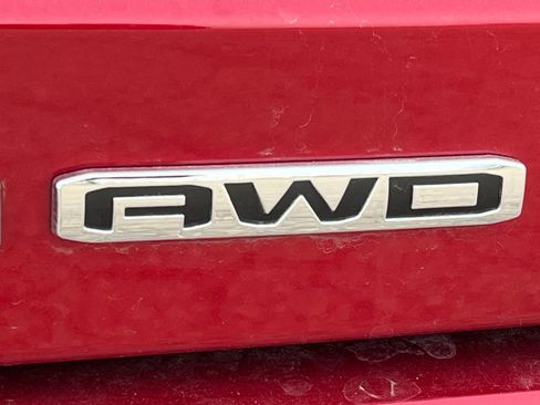 New 2026 GMC Terrain Denali w/ LPO, Floor Liner Package image 8