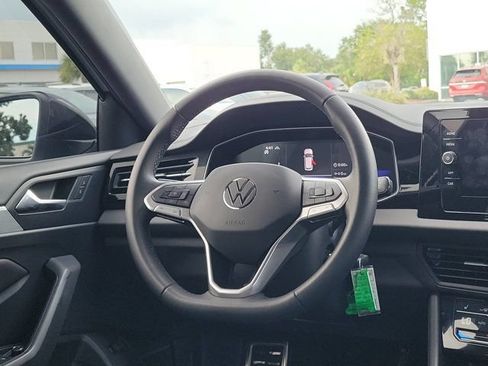 Used 2025 Volkswagen Jetta Sport FWD image 3